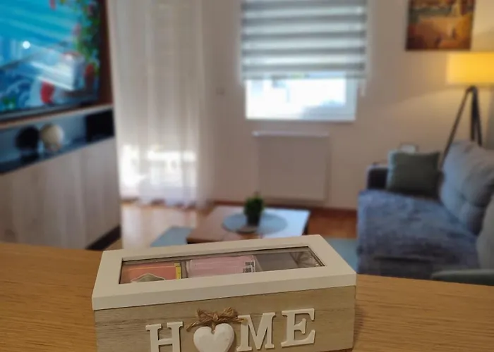 Moonze Apartman, Free Parking