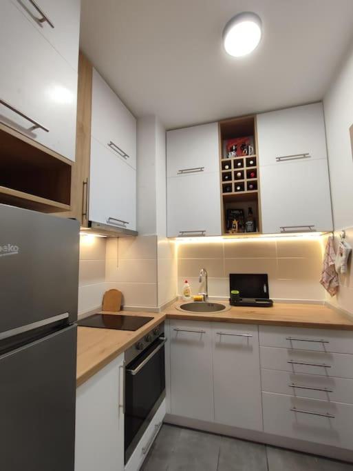 Lägenhet Moonze Apartman, Free Parking